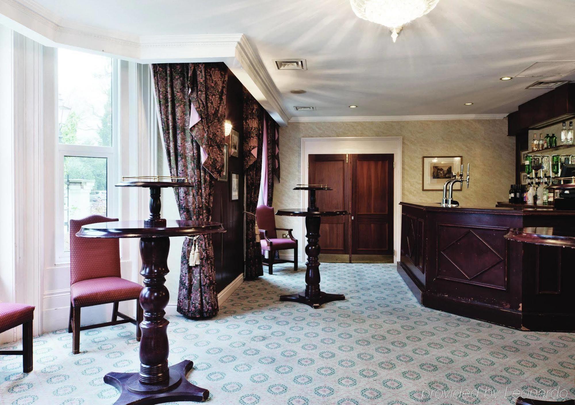 Copthorne Effingham Gatwick Hotel Interior photo